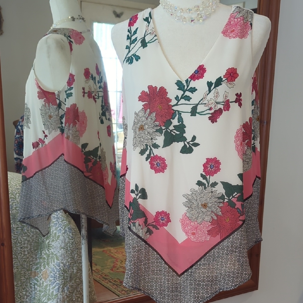 DR2 Pink and Green Floral Sleeveless Blouse